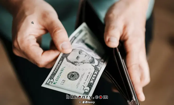 一个人赚不到钱、也存不下钱，其实不是穷，是没“金钱感”